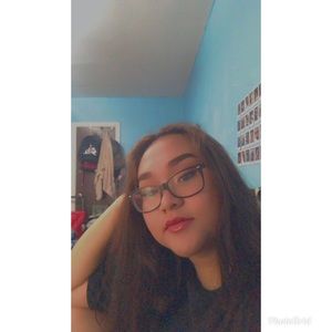 Meet your Posher, Alaiza